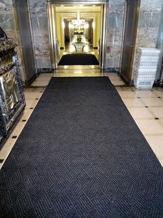 FloorGuard Diamond - WaterHog Style Commercial Entrance Mat - Charcoal