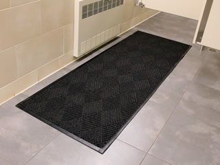 FloorGuard Diamond - WaterHog Style Commercial Entrance Mat Product Details - Green